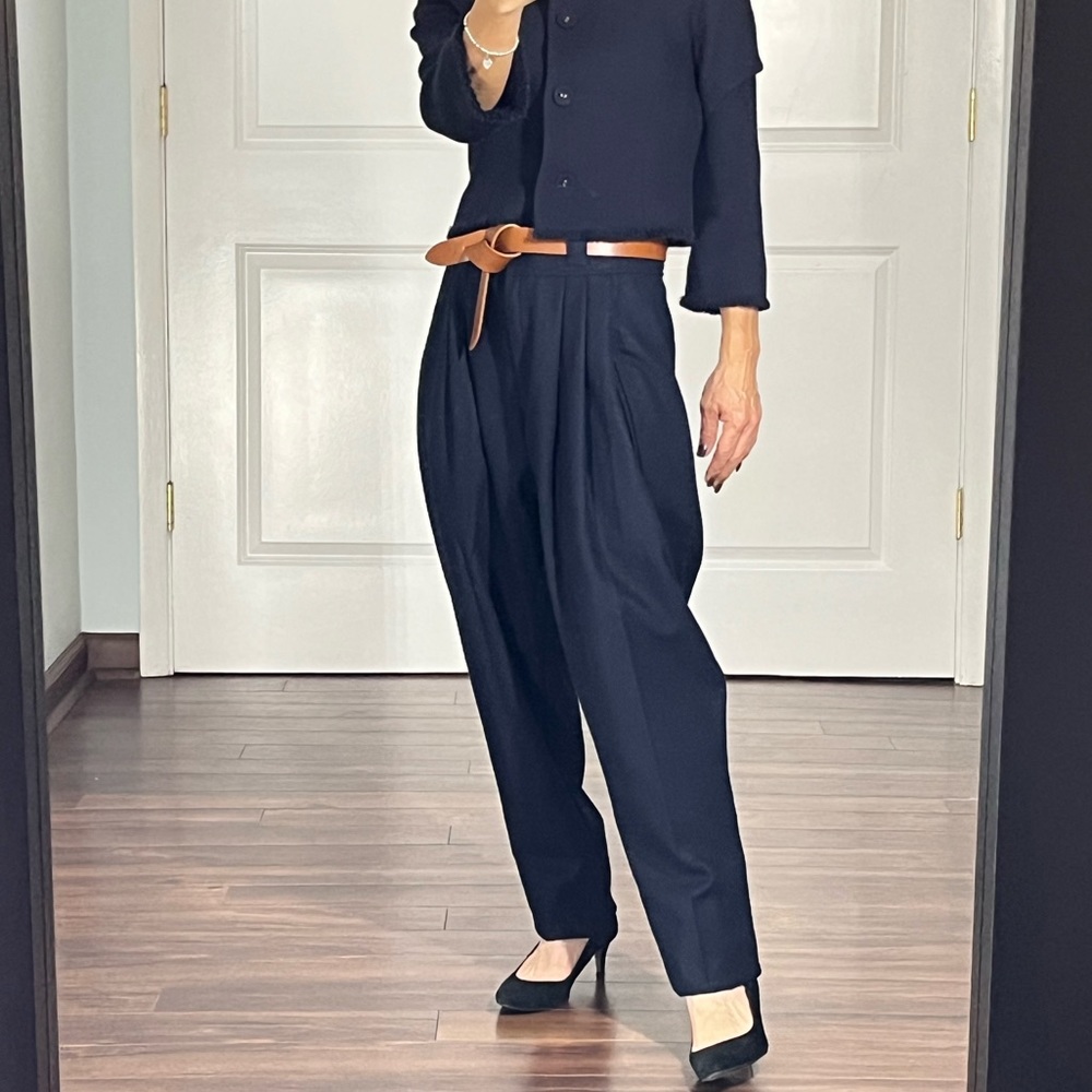 Vintage navy pleated trousers tapered legs - Picture 2 of 11
